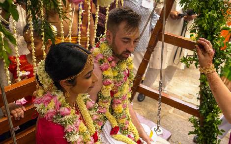 South Indian Angumani Seer Service in Baroda